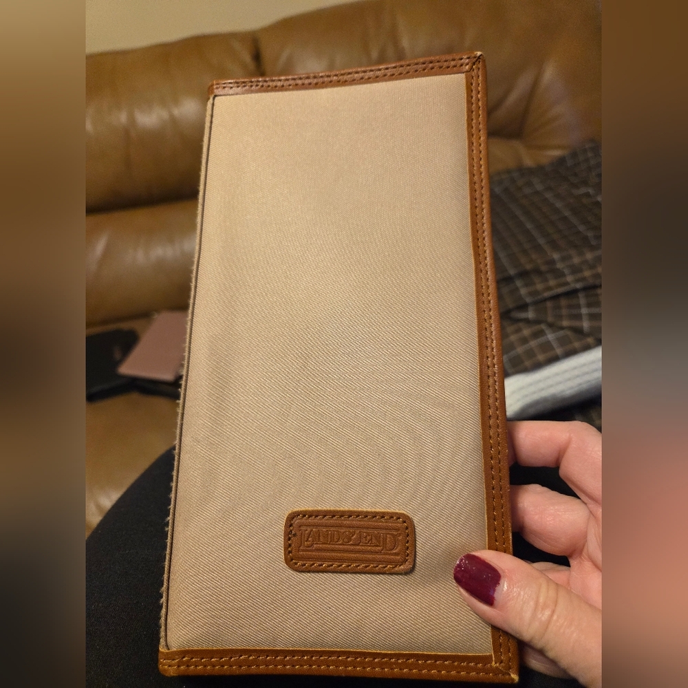 Land's End Tan Canvas and Brown Travel Wallet NEVER USED